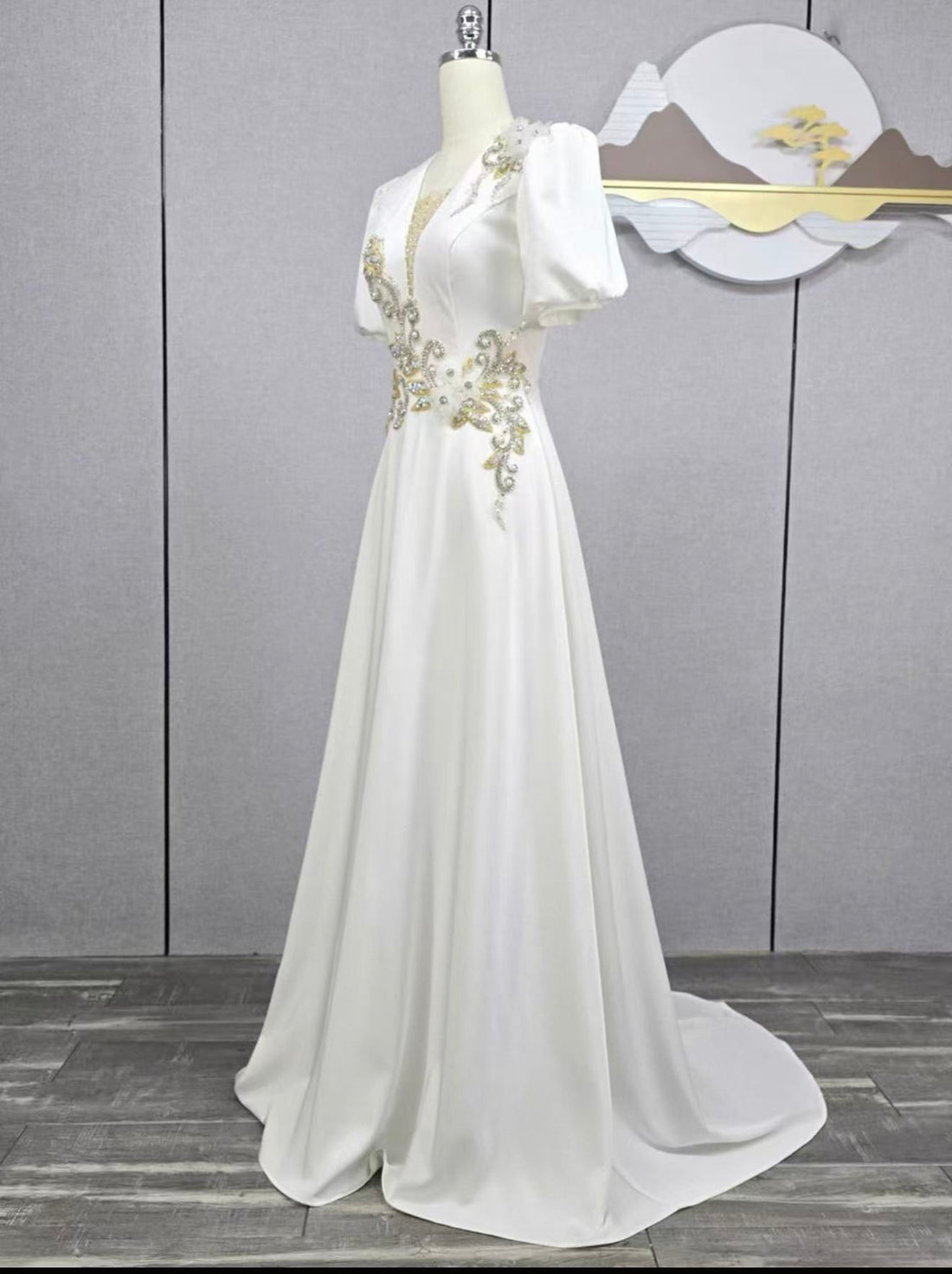 Embroidery evening gown